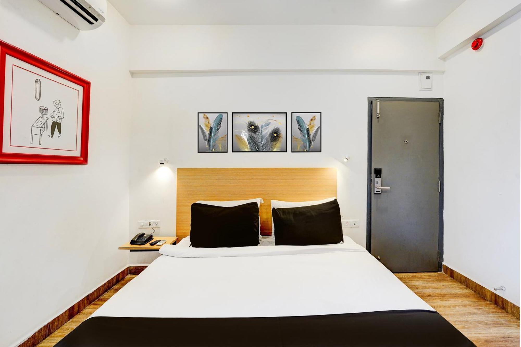 Treebo Trend De Alphabet Tirupati Hotel Bagian luar foto