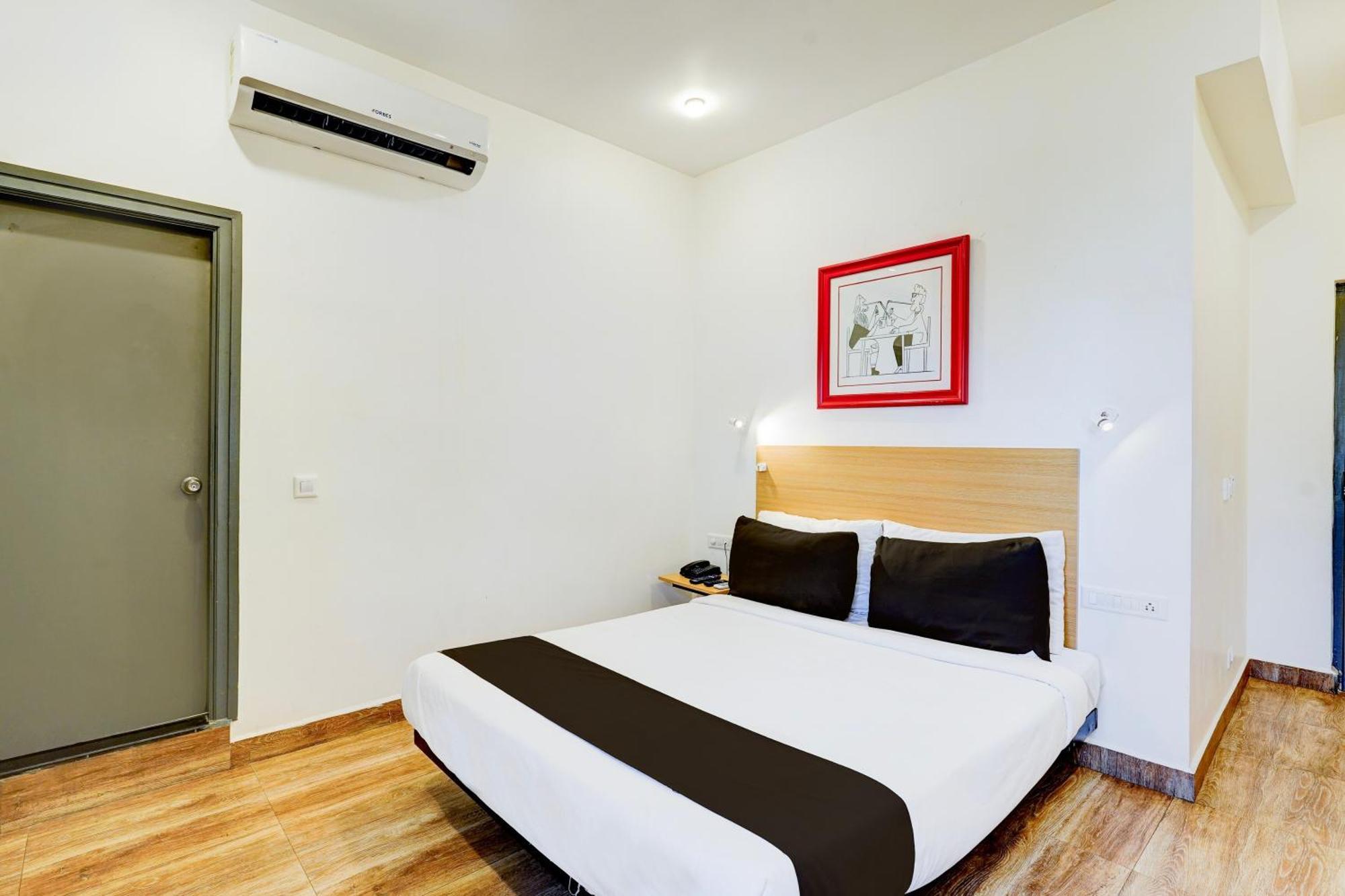 Treebo Trend De Alphabet Tirupati Hotel Bagian luar foto