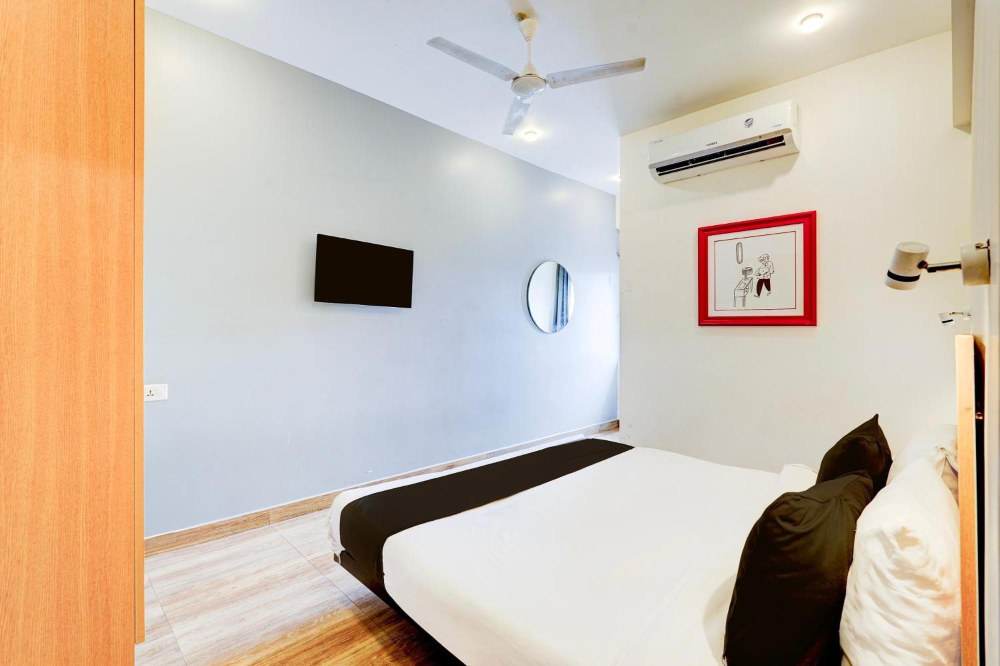 Treebo Trend De Alphabet Tirupati Hotel Bagian luar foto